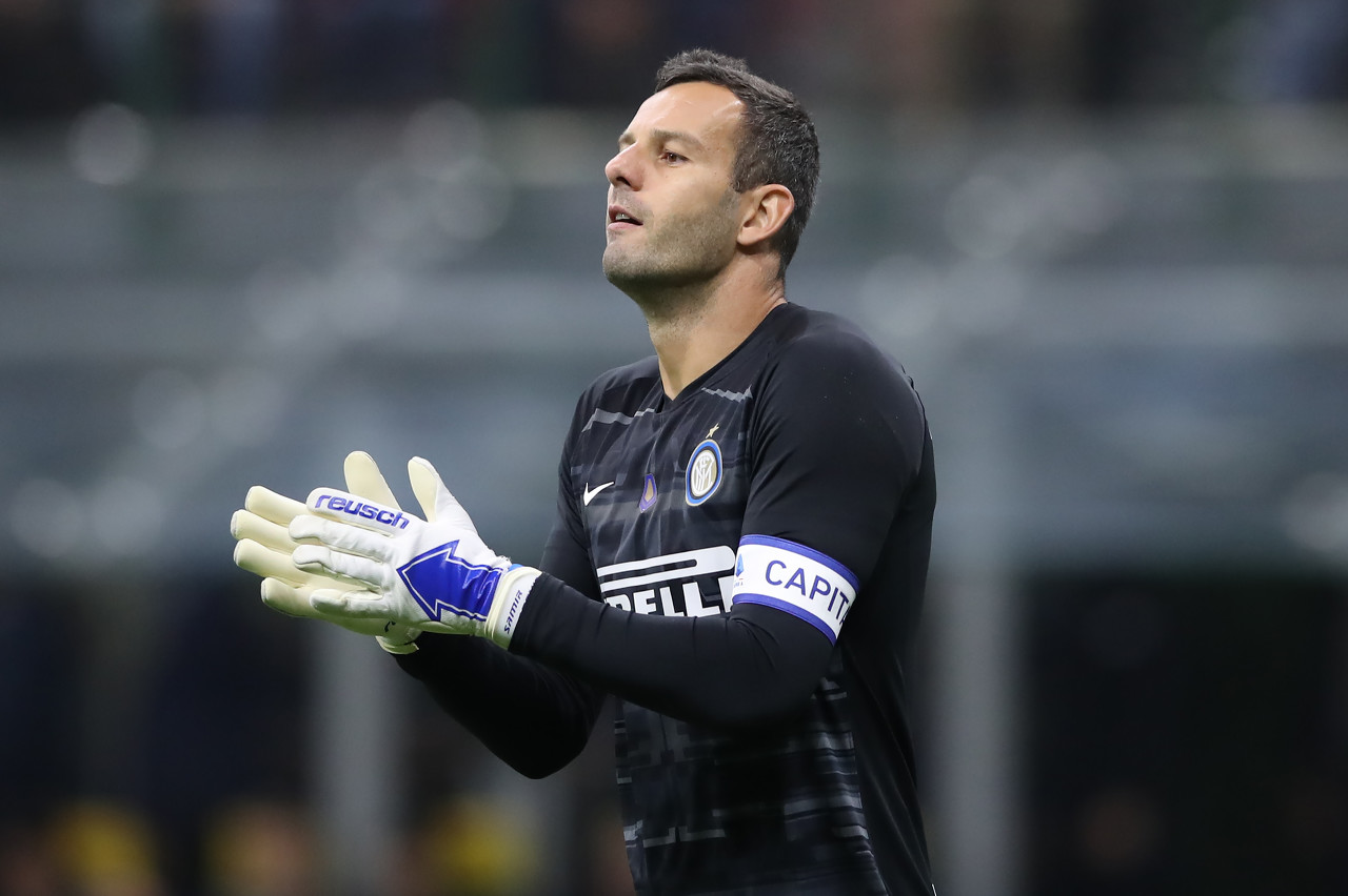 上港亚冠生死战！带蒋光太出征柔佛，是后防救星还是烟雾弹？（上港亚冠背水一战，蒋光太随队征战柔佛：后防定海神针还是烟雾弹？）