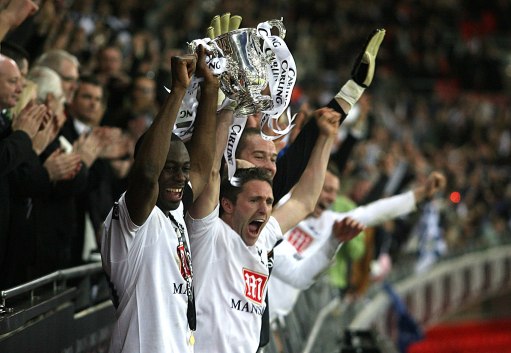 CBA俱乐部杯｜高诗岩回归，山东男篮99：95击败首钢