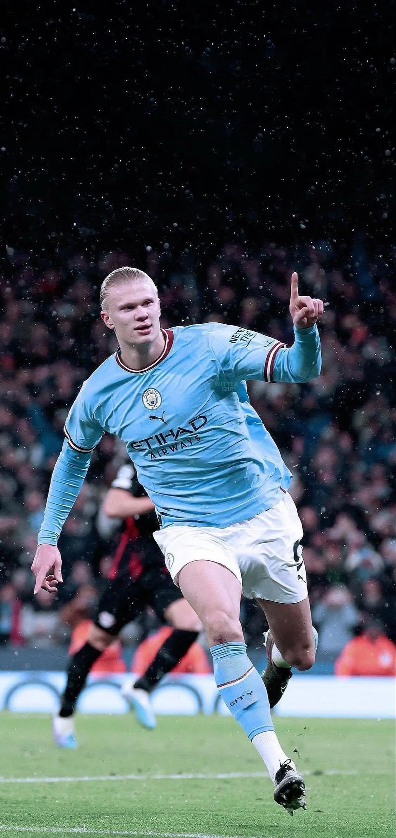 前教练：库普梅纳斯能很好地适应三中卫，斯帕莱蒂非常了解他