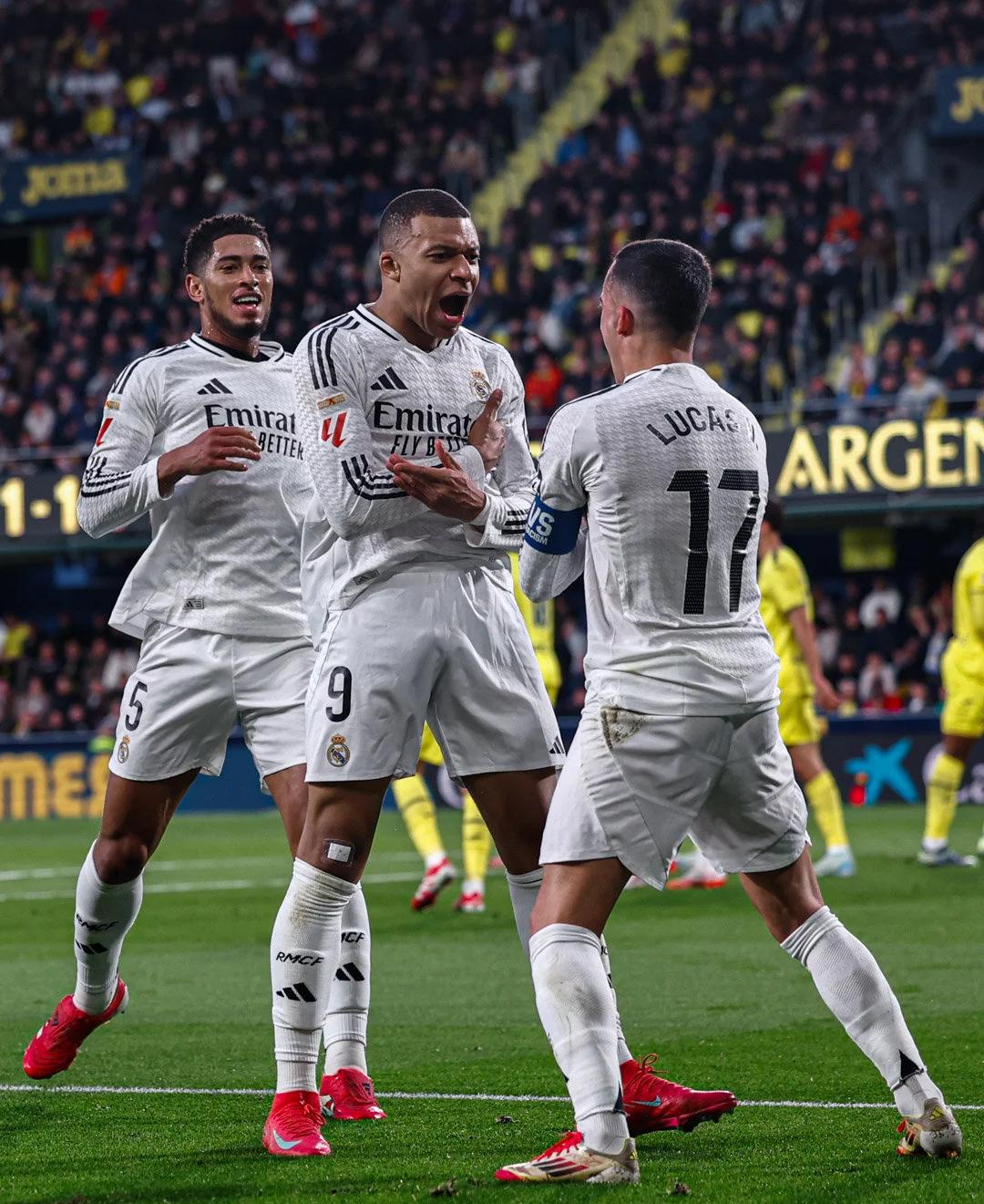 这是真饿了，太阳报：哈兰德赛后买了近70个芝士汉堡请全队吃