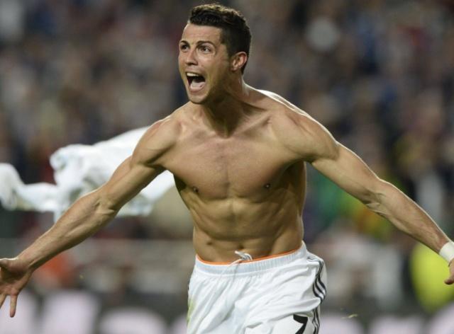 欧冠淘汰赛前瞻：曼城对阵皇家马德里,