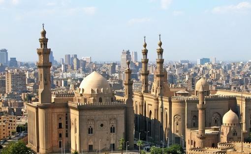 诺里斯和勒克莱尔先后进站换胎，诺里斯出站后暂列第9