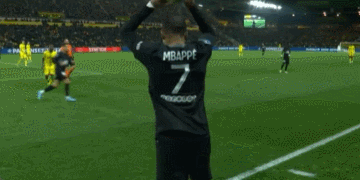 中超比赛亮点：武汉三镇绝杀山东泰山,