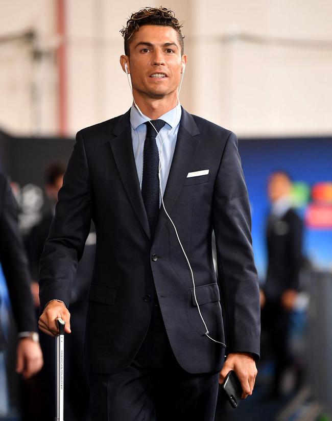 欧冠最新积分榜：拜仁取胜升至第2，利物浦第8，巴萨第14